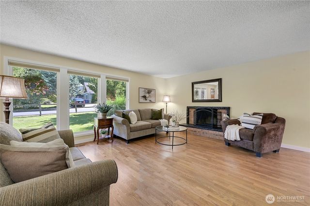 10157 NE 200th Street, Bothell, WA 98011