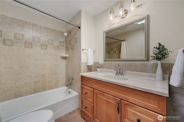 10157 NE 200th Street, Bothell, WA 98011