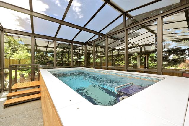 10157 NE 200th Street, Bothell, WA 98011