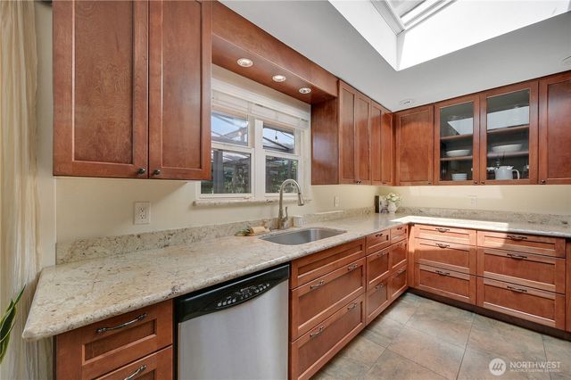 10157 NE 200th Street, Bothell, WA 98011