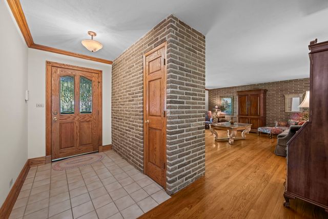 2285 Thorntree Lane, Palatine, IL 60067
