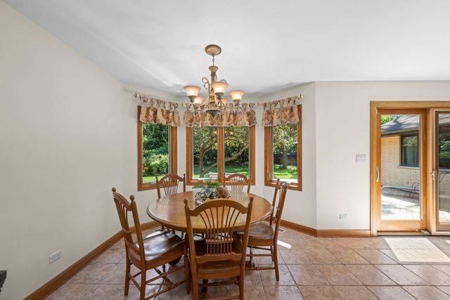2285 Thorntree Lane, Palatine, IL 60067