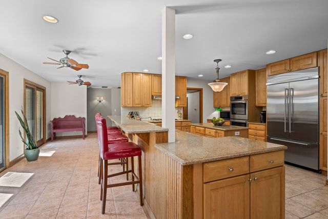 2285 Thorntree Lane, Palatine, IL 60067