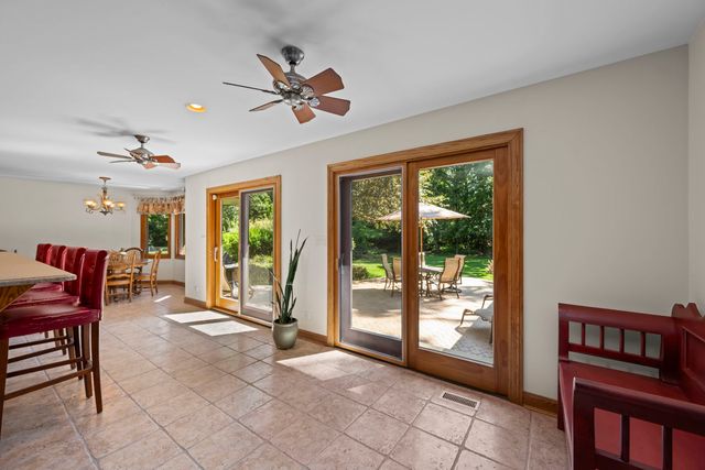2285 Thorntree Lane, Palatine, IL 60067