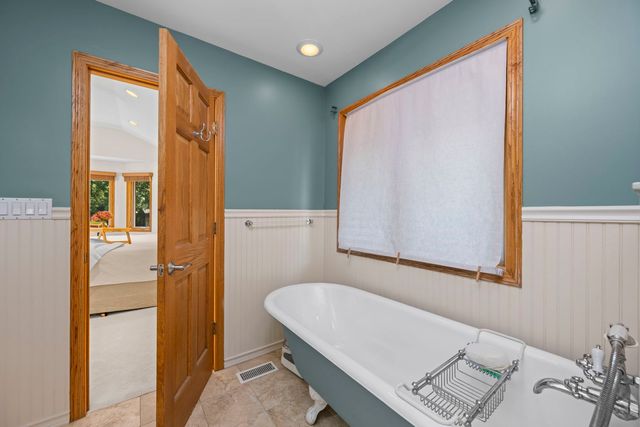 2285 Thorntree Lane, Palatine, IL 60067