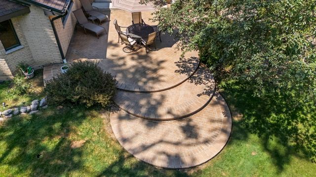 2285 Thorntree Lane, Palatine, IL 60067