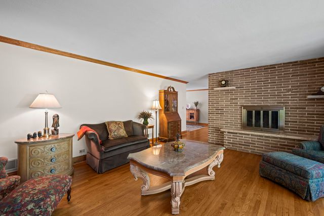 2285 Thorntree Lane, Palatine, IL 60067