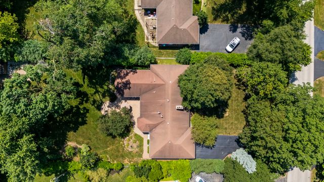 2285 Thorntree Lane, Palatine, IL 60067