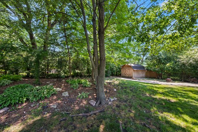 2285 Thorntree Lane, Palatine, IL 60067