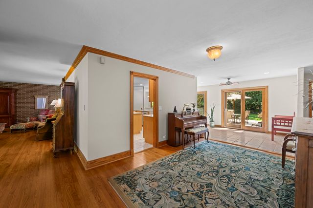2285 Thorntree Lane, Palatine, IL 60067