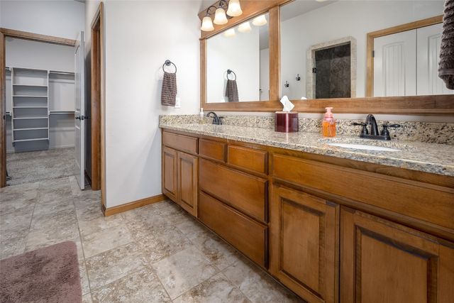 6813 Chelsey Lane, Oklahoma City, OK 73132