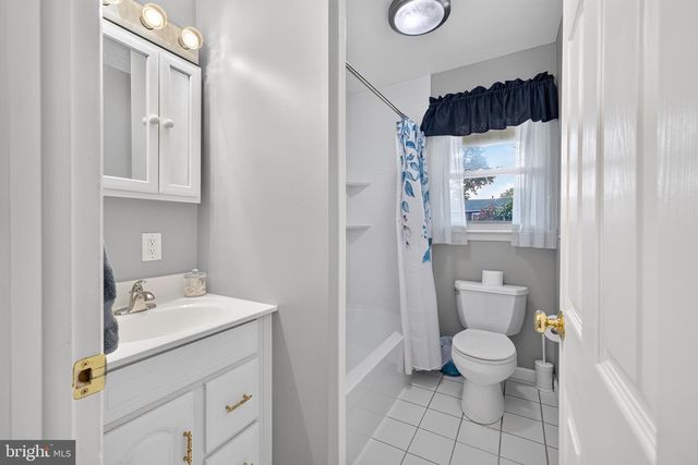 153 W EDINBURGH DR, New Castle, DE 19720