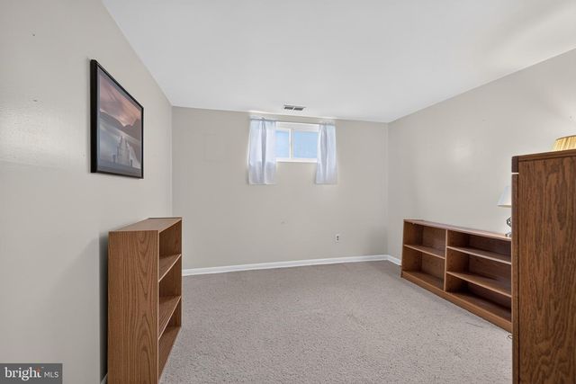 153 W EDINBURGH DR, New Castle, DE 19720