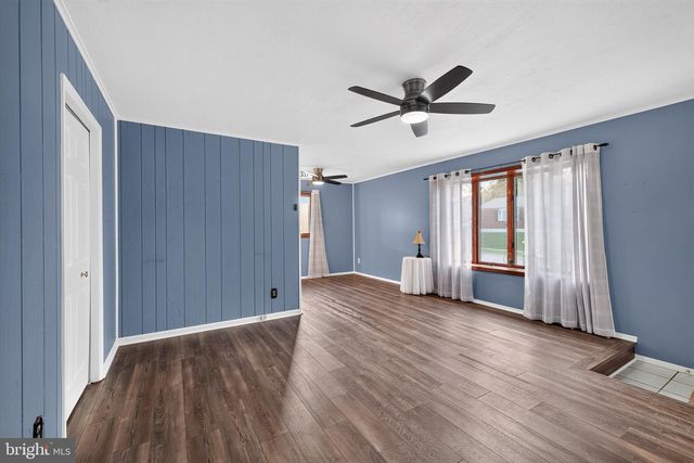 153 W EDINBURGH DR, New Castle, DE 19720