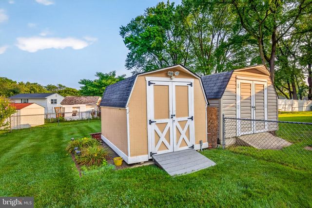 153 W EDINBURGH DR, New Castle, DE 19720