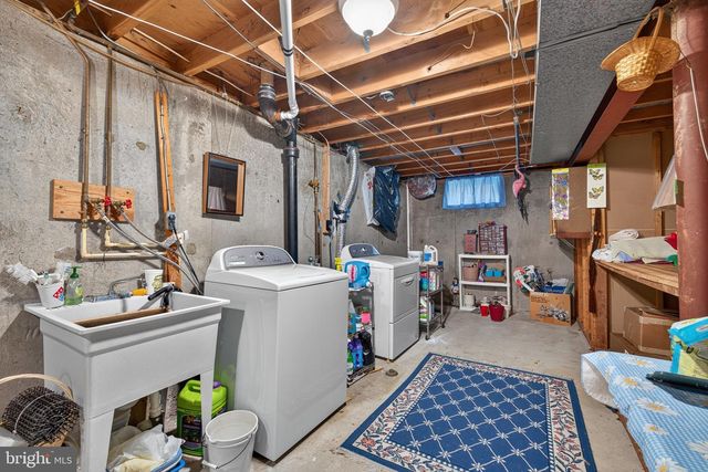 153 W EDINBURGH DR, New Castle, DE 19720