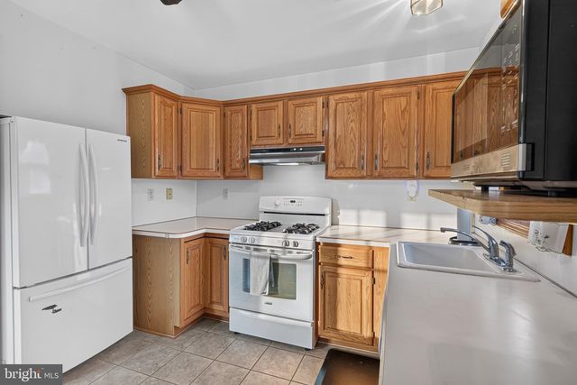 153 W EDINBURGH DR, New Castle, DE 19720