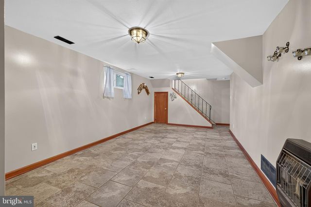 153 W EDINBURGH DR, New Castle, DE 19720