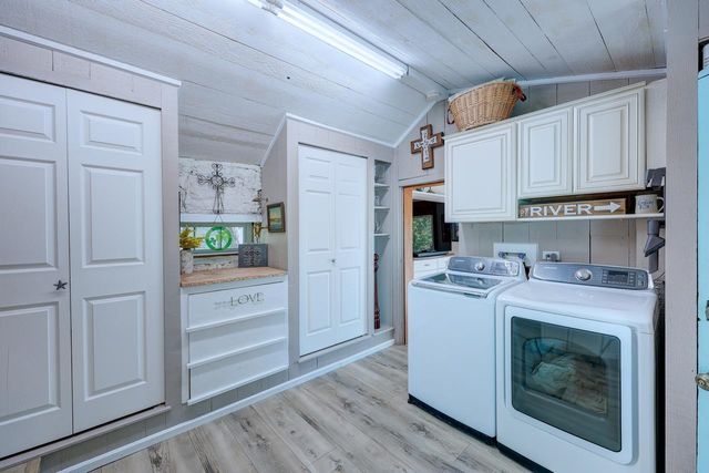 1901 Kitch Rd, Winfield, KS 67156