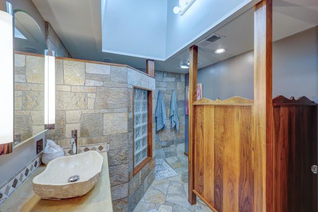 1901 Kitch Rd, Winfield, KS 67156