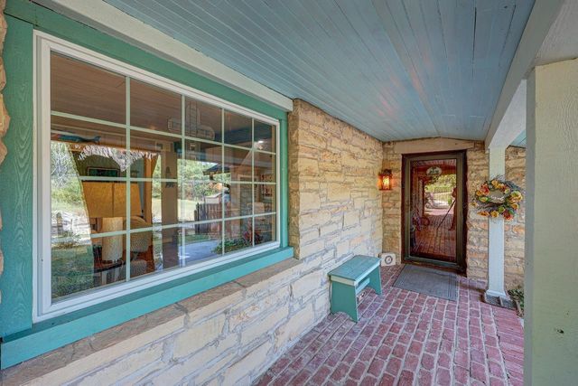 1901 Kitch Rd, Winfield, KS 67156