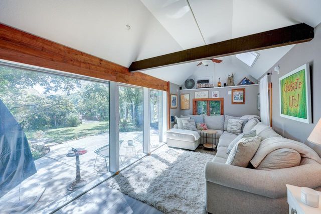 1901 Kitch Rd, Winfield, KS 67156