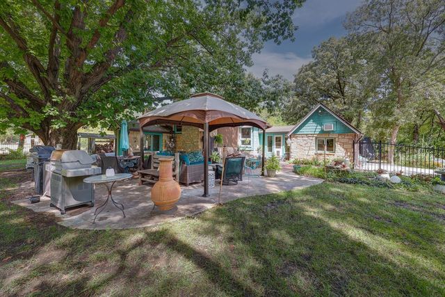 1901 Kitch Rd, Winfield, KS 67156