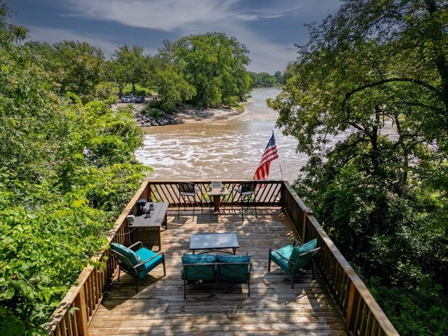 1901 Kitch Rd, Winfield, KS 67156