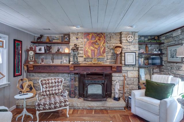 1901 Kitch Rd, Winfield, KS 67156