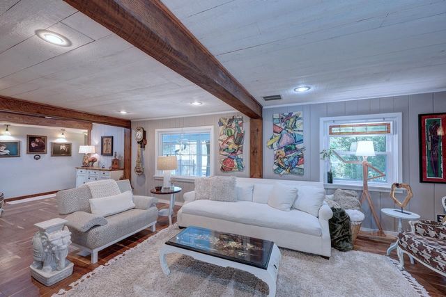 1901 Kitch Rd, Winfield, KS 67156