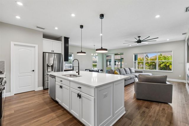5619 SILVER SUN DRIVE, Apollo Beach, FL 33572