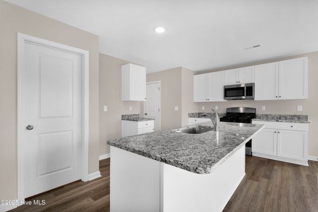 2145 Purebred Circle, Hope Mills, NC 28348