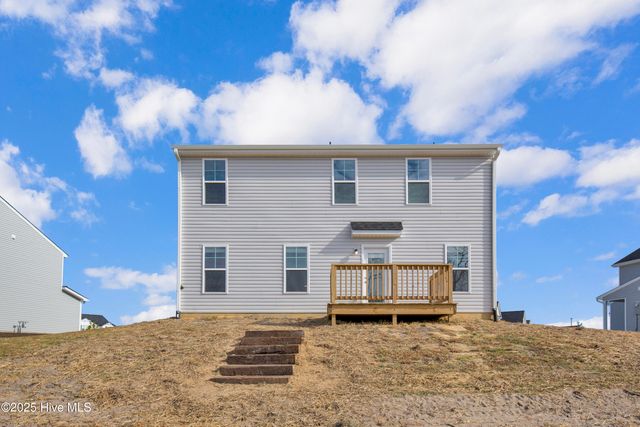 2145 Purebred Circle, Hope Mills, NC 28348