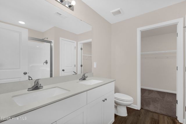 2145 Purebred Circle, Hope Mills, NC 28348