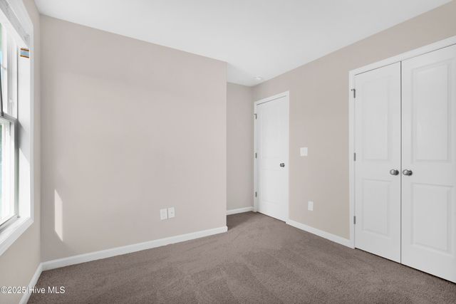 2145 Purebred Circle, Hope Mills, NC 28348