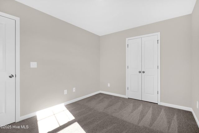 2145 Purebred Circle, Hope Mills, NC 28348