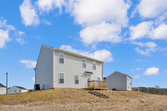 2145 Purebred Circle, Hope Mills, NC 28348