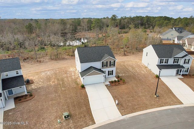2145 Purebred Circle, Hope Mills, NC 28348