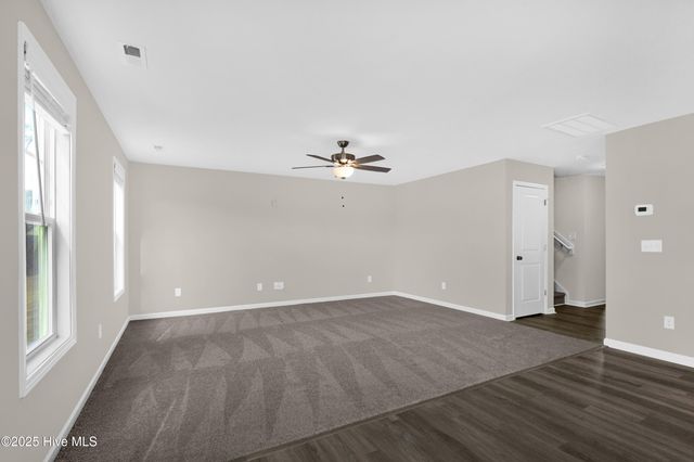 2145 Purebred Circle, Hope Mills, NC 28348