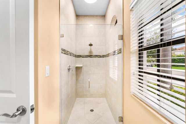 8152 Bradford Way, Parkland, FL 33076