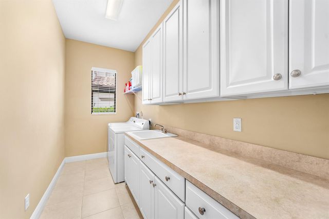 8152 Bradford Way, Parkland, FL 33076