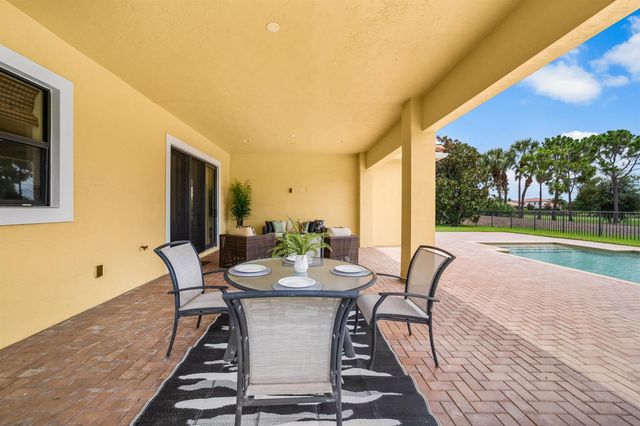 8152 Bradford Way, Parkland, FL 33076