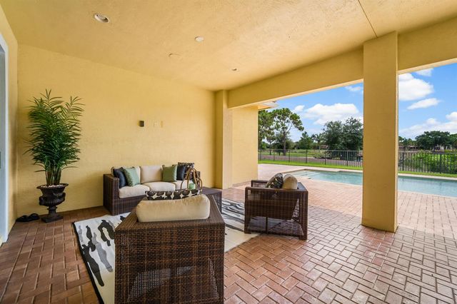 8152 Bradford Way, Parkland, FL 33076