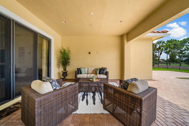 8152 Bradford Way, Parkland, FL 33076