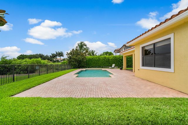 8152 Bradford Way, Parkland, FL 33076