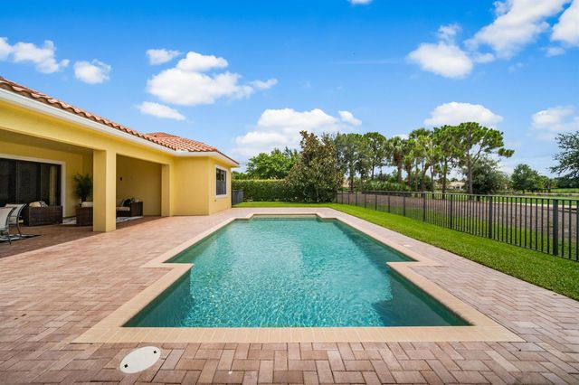 8152 Bradford Way, Parkland, FL 33076