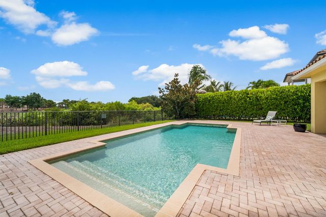 8152 Bradford Way, Parkland, FL 33076