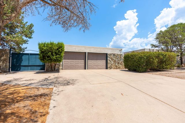 8901 Osuna Road NE, Albuquerque, NM 87111