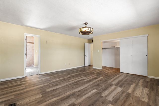 8901 Osuna Road NE, Albuquerque, NM 87111