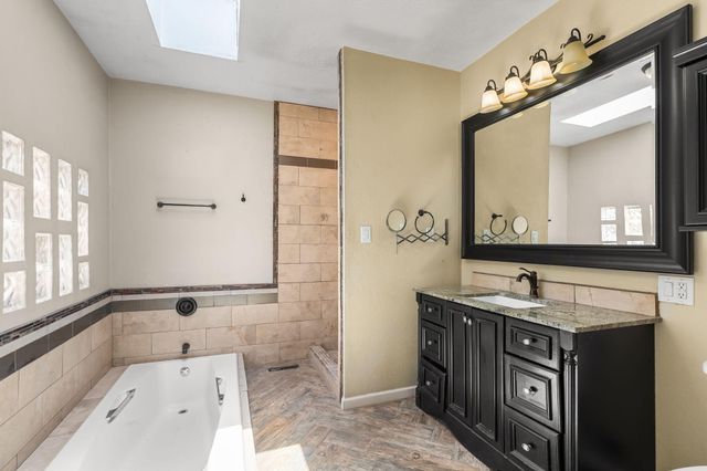 8901 Osuna Road NE, Albuquerque, NM 87111